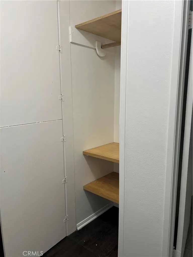 9122 S Hoover Street, Los Angeles, California 90044 home-pic-17